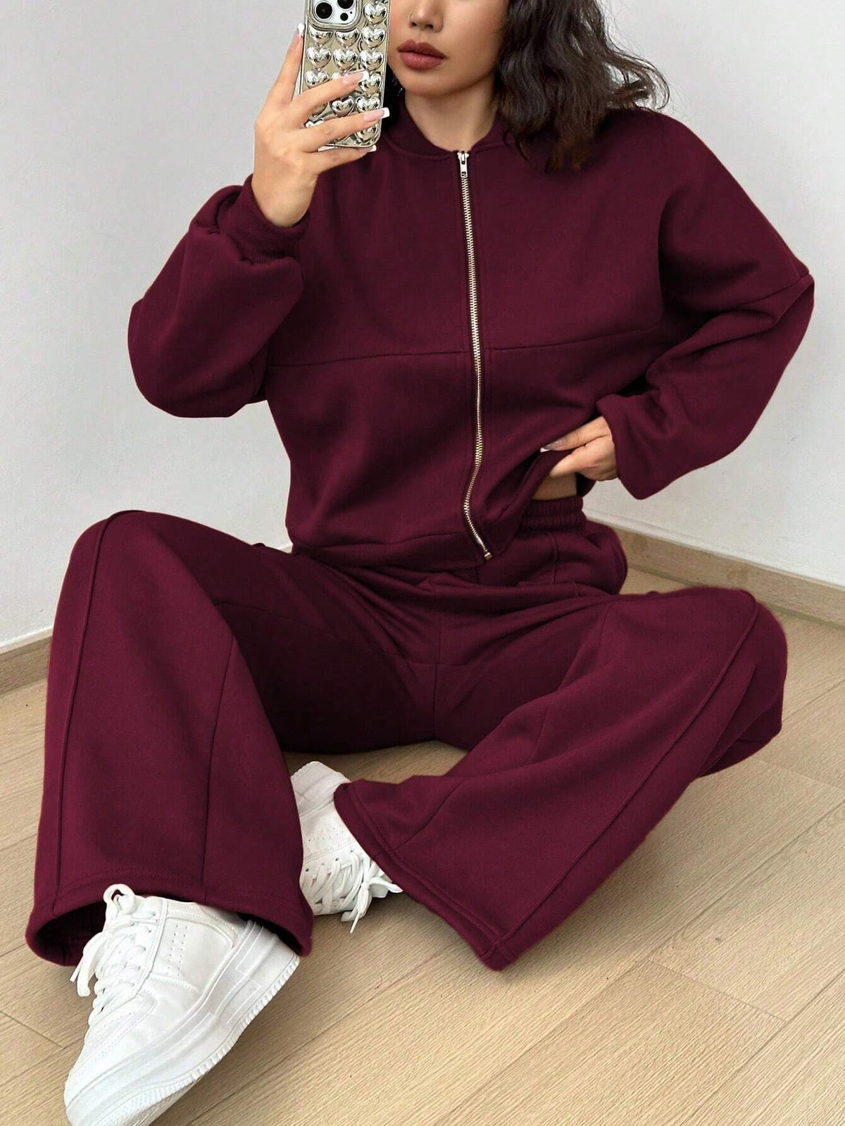 Completo Donna con Felpa con Zip e Pantaloni a Gamba Larga – Linee Strutturate e Comfort – Diana