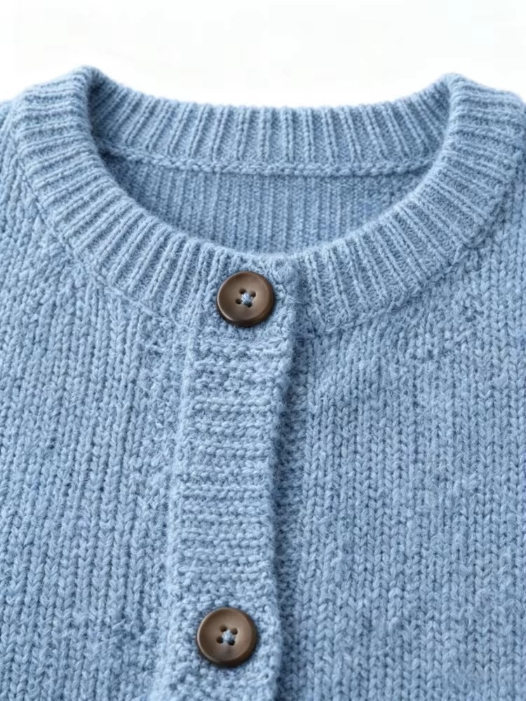Cardigan Donna Morbido con Bottoni – Eleganza Rilassata per Ogni Giorno – Azzurra