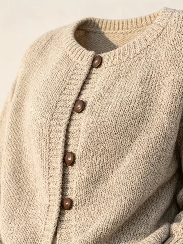 Cardigan Donna Morbido con Bottoni – Eleganza Naturale per Ogni Giorno – Lucia