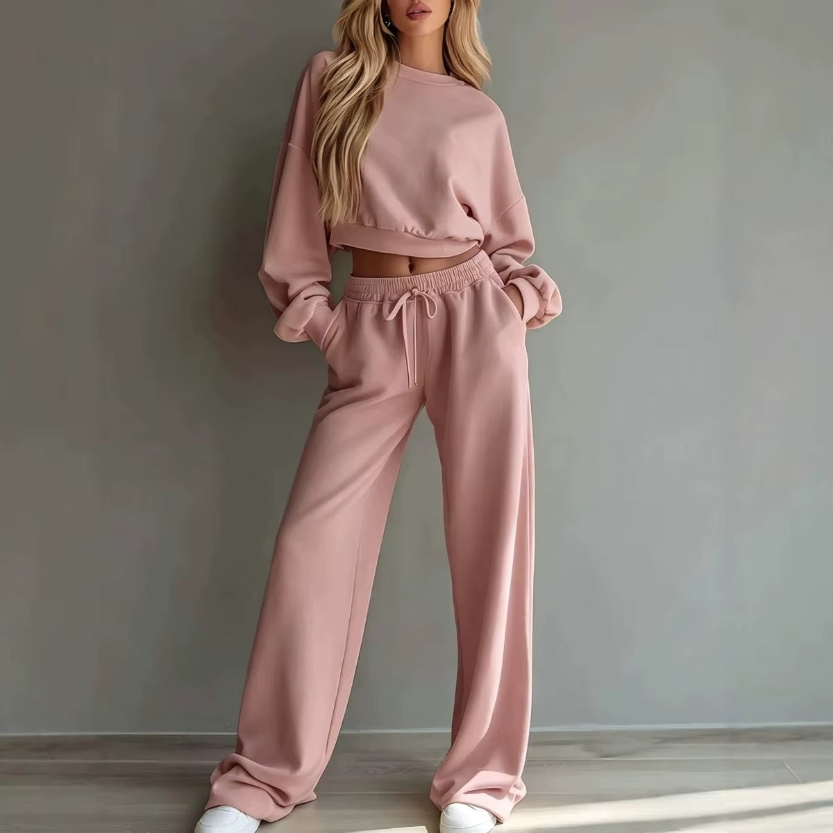 Completo Donna Felpa Crop e Pantaloni a Gamba Larga – Stile Casual e Comfort – Isabella