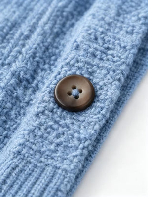 Cardigan Donna Morbido con Bottoni – Eleganza Rilassata per Ogni Giorno – Azzurra