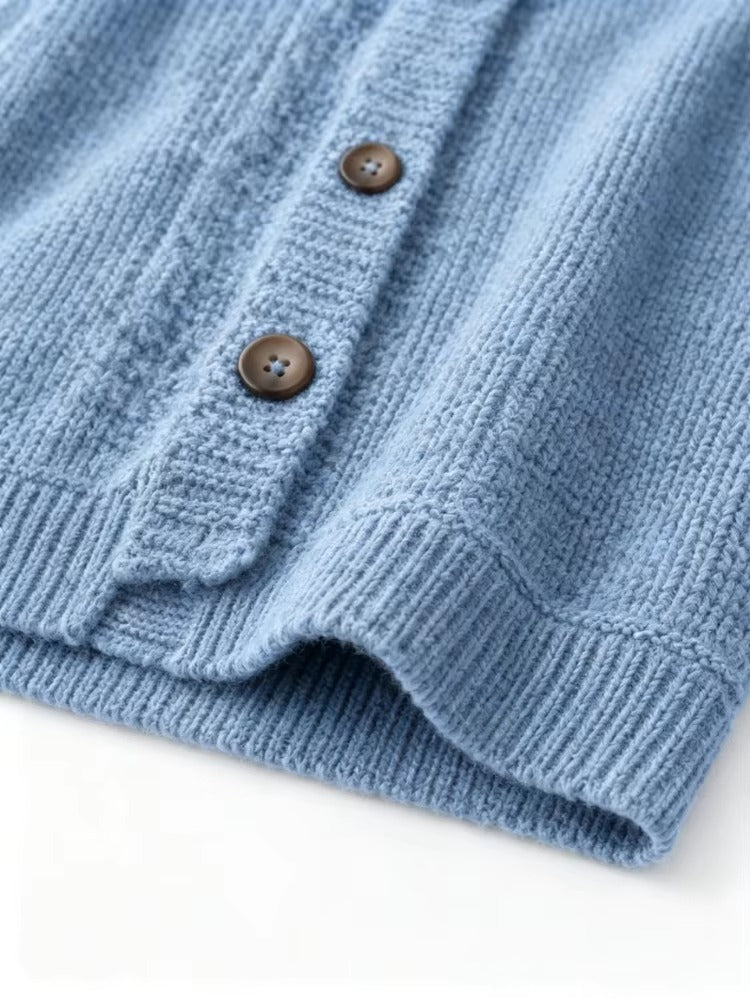 Cardigan Donna Morbido con Bottoni – Eleganza Rilassata per Ogni Giorno – Azzurra