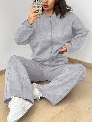 Completo Donna con Felpa con Zip e Pantaloni a Gamba Larga – Linee Strutturate e Comfort – Diana