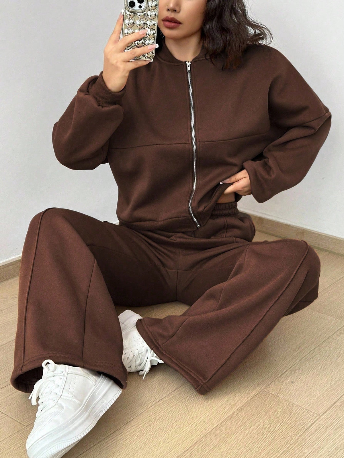 Completo Donna con Felpa con Zip e Pantaloni a Gamba Larga – Linee Strutturate e Comfort – Diana