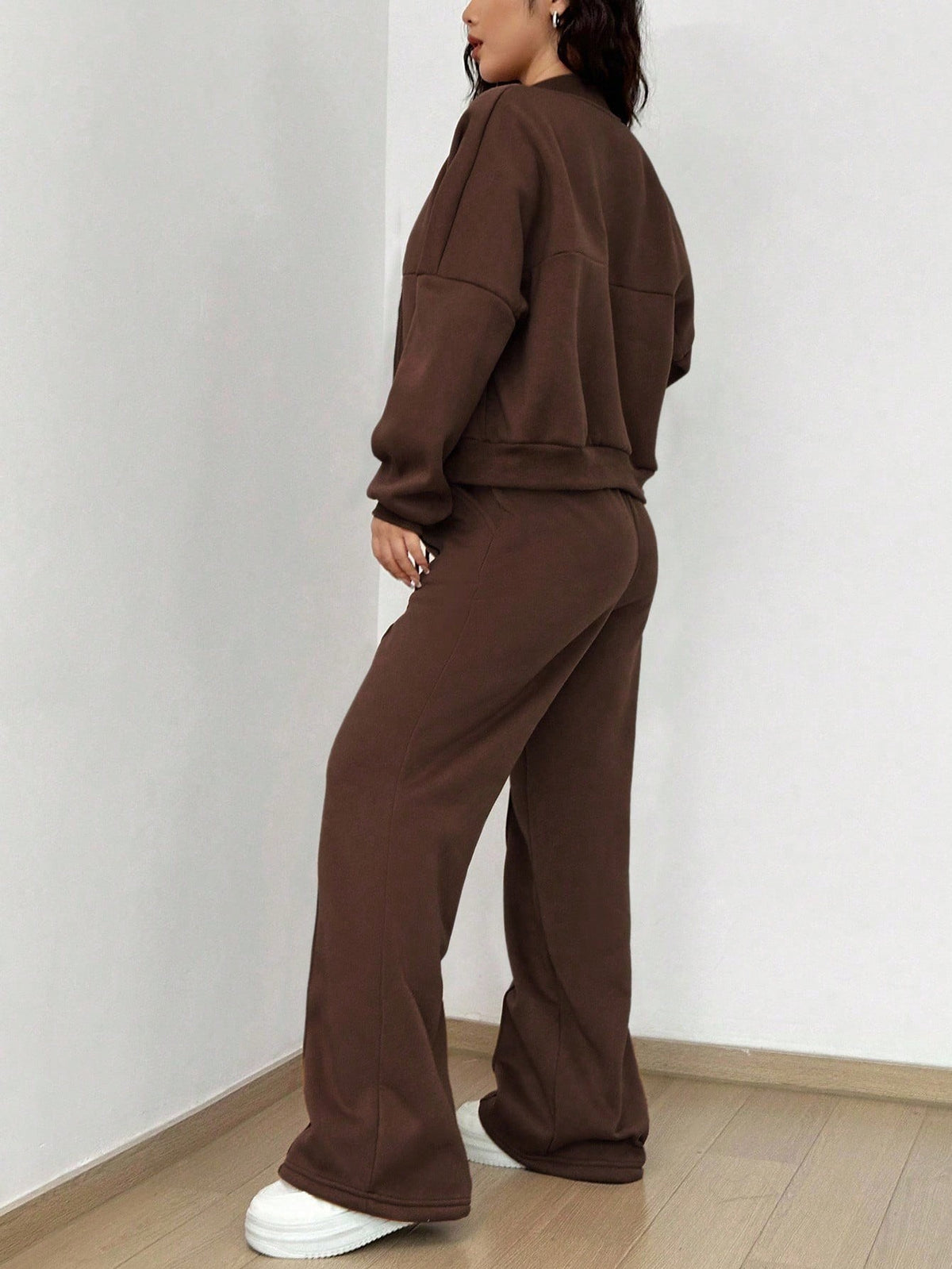 Completo Donna con Felpa con Zip e Pantaloni a Gamba Larga – Linee Strutturate e Comfort – Diana