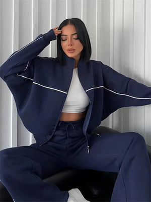 Completo Donna Sportivo con Felpa con Zip e Pantaloni a Gamba Larga – Comfort e Stile Athleisure – Chiara