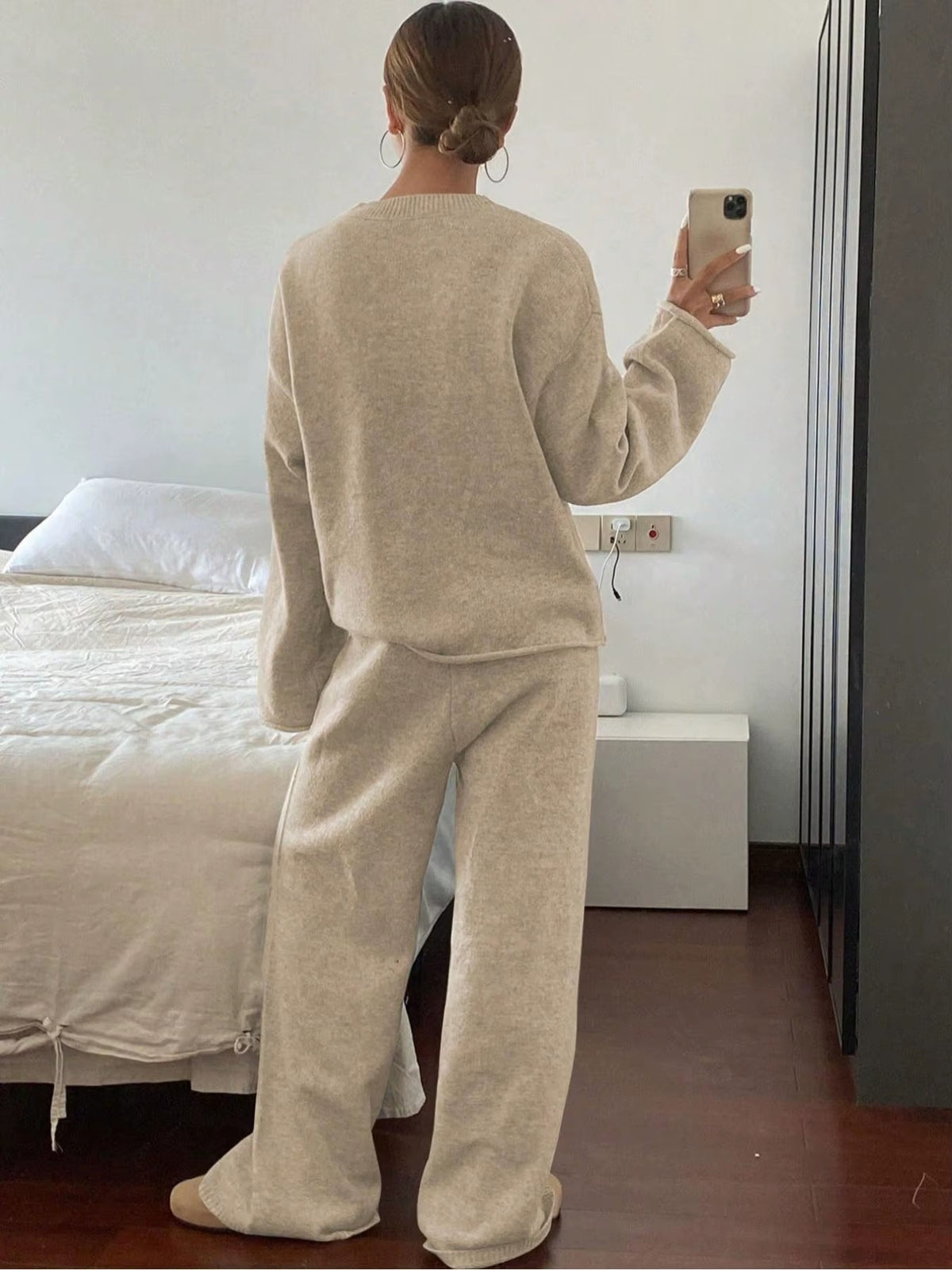 Completo Donna in Maglia con Maglione Oversize e Pantaloni a Gamba Larga – Morbidezza e Comfort – Livia