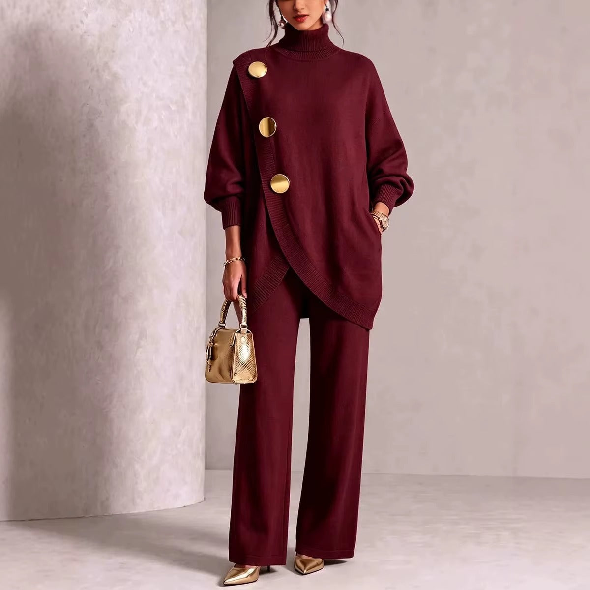 Completo Donna in Maglia con Dolcevita Asimmetrico e Pantaloni a Gamba Larga – Eleganza con Dettagli Dorati – Francesca