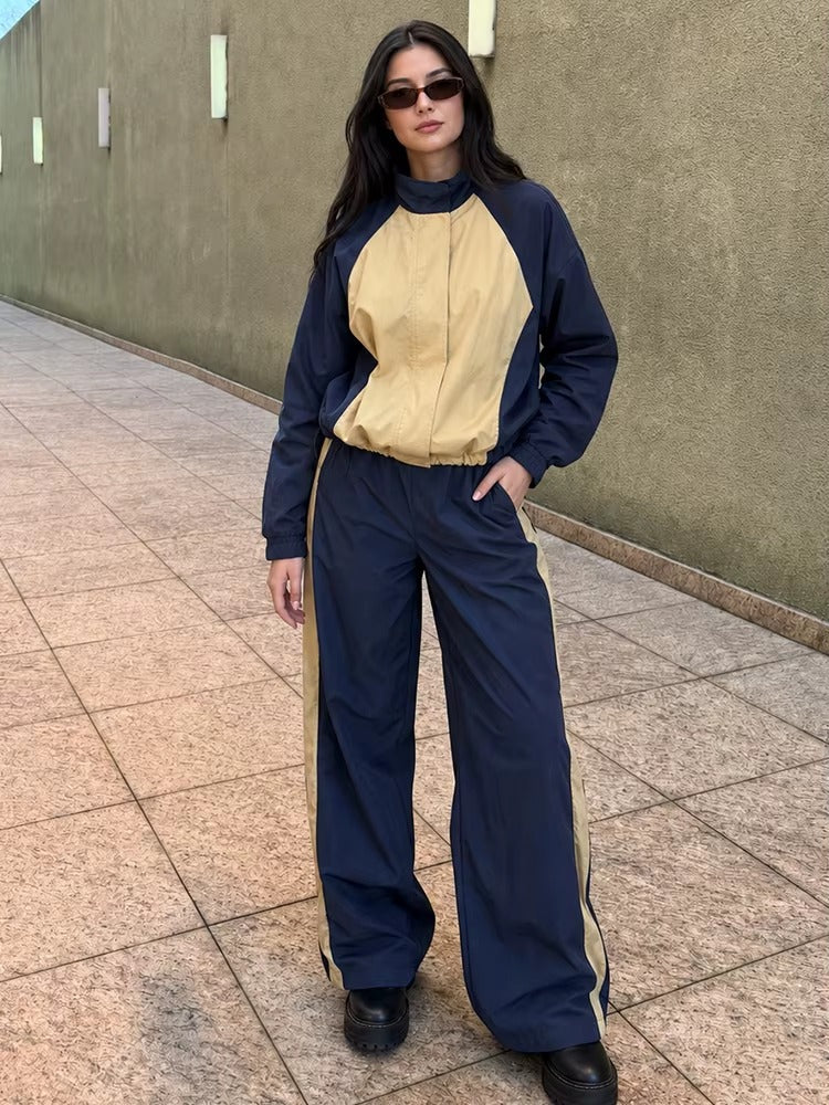 Completo Donna con Felpa con Zip e Pantaloni a Gamba Larga – Linee Strutturate e Comfort – Diana