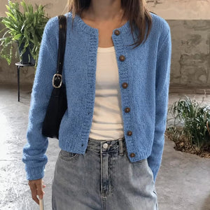Cardigan Donna Morbido con Bottoni – Eleganza Rilassata per Ogni Giorno – Azzurra