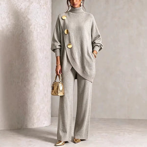 Completo Donna in Maglia con Dolcevita Asimmetrico e Pantaloni a Gamba Larga – Eleganza con Dettagli Dorati – Francesca