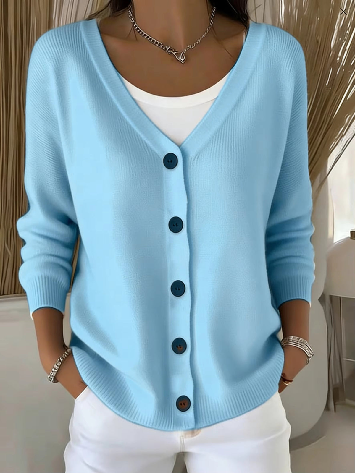 Cardigan Donna Morbido con Scollo a V – Semplice Eleganza per Ogni Giorno – Daniela
