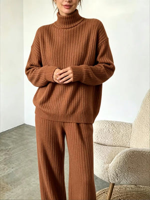 Completo Donna in Maglia a Coste con Dolcevita e Pantaloni Coordinati – Calore e Comfort – Marta