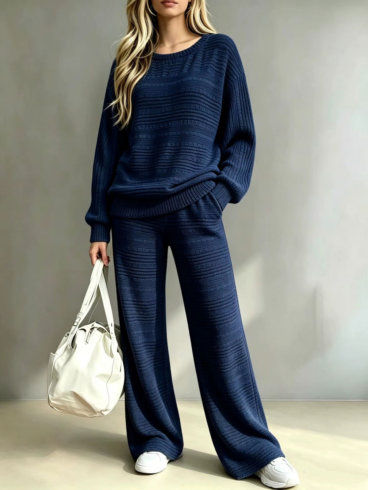 Completo Donna in Maglia Lavorata con Maglione Girocollo e Pantaloni a Gamba Larga – Comfort ed Eleganza – Camilla